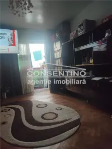 Se vinde apartament cu 3 camere  , etaj 2, Micro V - foto 7