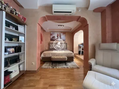 Apartament spectaculos, bloc tip vilă, Târgu Cucu - Iasi