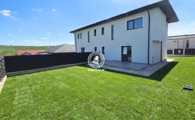 Vila duplex de vanzare in Rediu - foto 2
