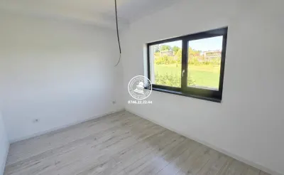 Vila duplex de vanzare in Rediu - foto 12