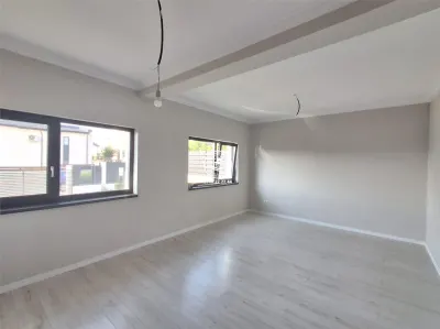 Vila duplex de vanzare in Rediu - foto 3