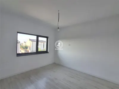 Vila duplex de vanzare in Rediu - foto 9