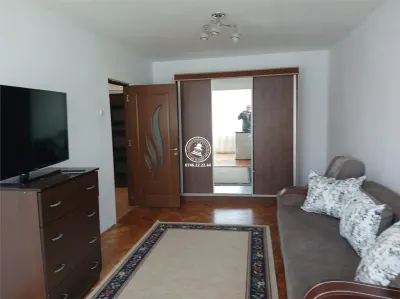 Apartament 2 camere, decomandat, etaj intermediar - Podu Ros - foto 4