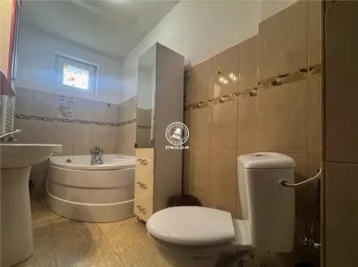 Apartament 2 camere în Ideal Residence – parter, balcon închis și loc de parcare - foto 9