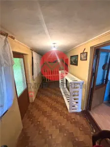 Casa si teren 5.000 mp, aproape de oras, 38.000 € - foto 6