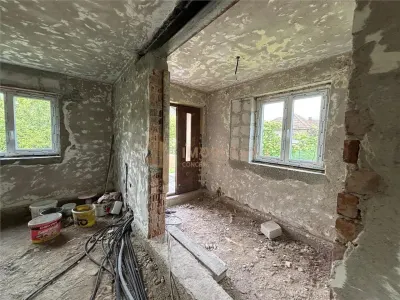 Proprietate cu 2 case in aceeasi curte si teren 24 ari - foto 13