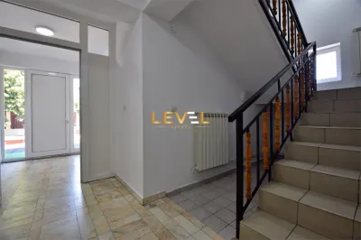 [VIDEO] Vila Multifunctionala de Inchiriat | 9 camere 500 mp | Otopeni - foto 22