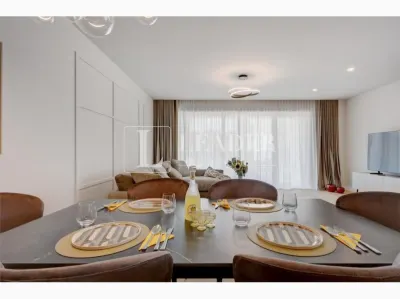 Modern 3-Bedroom Apartment for Rent - foto 5