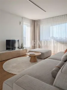 Penthouse modern cu 3 camere de inchiriat in pipera - foto 5