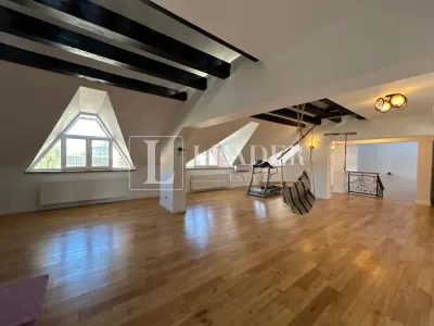 5-Bedroom Villa with Private Garden & Tennis Court - foto 17