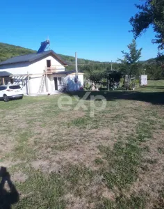 DOAR SCHIMB] casa la semi-munte cu apart. in Bucuresti [Arges, 2.5 ore - foto 1