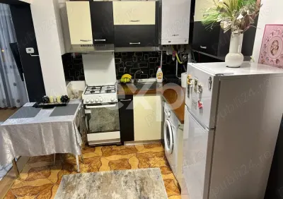 Vand apartament 3 camere - foto 5