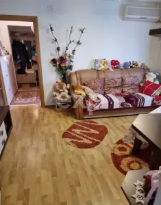 apartament de vanzare ,micro 6,,semidecomandat - foto 1