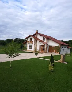 Casă modernă într-un peisaj de vis, situată între Pitești și Vâlcea - Cuca