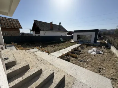 Casă modernă de vânzare în Curtea de Argeș – 1.000 mp teren, finisată la cheie - Curtea de Arges