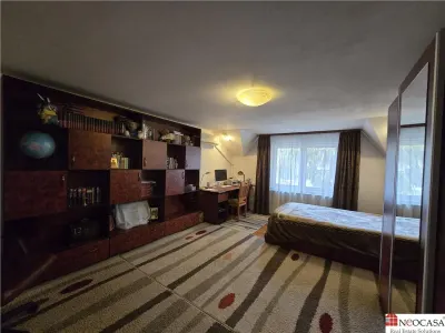 Vila versatila 7 camere + Garaj, Pivnita si Centrala Proprie, zona 1 Mai - Ion Mihalache | Ideala locuinta sau clinica - foto 20