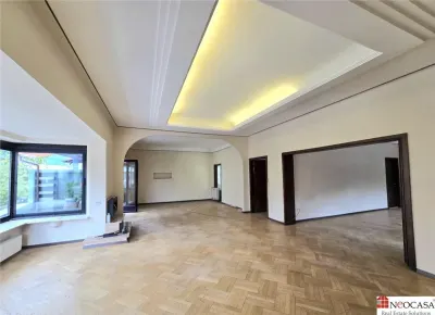 Eleganta interbelica : Apartament cu 6 camere si terasa, ideal pentru birouri sau rezidenta exclusivista - foto 2
