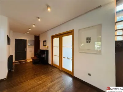 JOLIE VILLE MALL, VILA 6 CAMERE, CURTE 250 MP! - foto 11