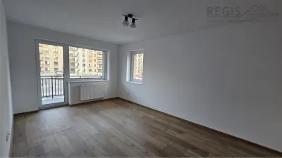 Apartament modern,semimobilat  3 camere si 2 bai  prima inchiriere - foto 2