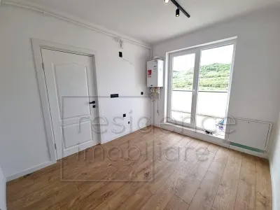 Apartament 2 camere, Floresti, zona Urusagului+Garaj - foto 18