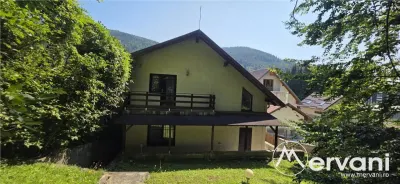 Vila in Sinaia cu parau in curte si view superb - foto 2