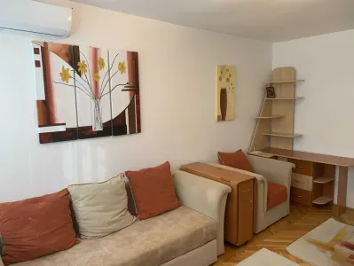 Apartament 2 camere decomandat - Bulevardul Socola - 430€ - foto 2