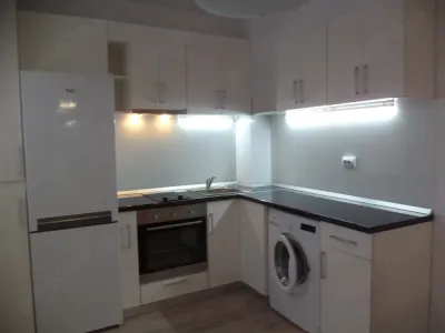 Apartament 2 camere mobilat, utilat - Centru - foto 3