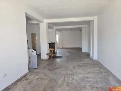 KM 5 _ Str. Salciilor  , Vila S+P+2E+M cu 10 camere,foisor si teren 453 mp - foto 7