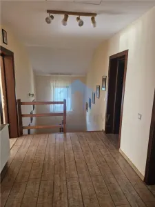 Casa 6 camere, Floresti - foto 1