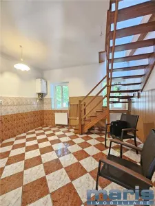 Casa 4 camere, S 110 mp Centru cu panouri pretabil servicii, birouri. - foto 3