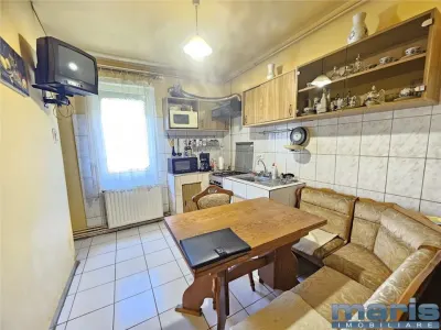 Apartament 3 camere etaj 3 cu 2 bai in Tudor Pandurilor - foto 2