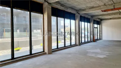 Spatiu comercial de inchiriat , bloc nou, zona Mehala - foto 5