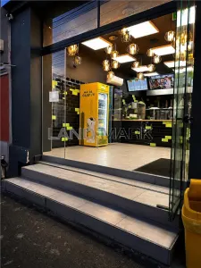Spatiu de inchiriat zona Sagului,trafic si vizibilitate excelenta - foto 2