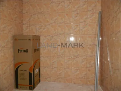 Casa cu 2 apartamente, semifinisată, Săcălaz - foto 4