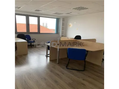 Spatii birouri ,200 mp - 400 mp, cladire noua, Central Timisoara - foto 8