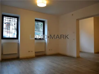 Spatii birouri, 50 mp sau 115 mp, Central Balcescu. - foto 4