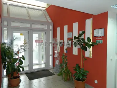 Cladire comerciala 512mp utili , parcare privata ,zona IULIUS  MALL - foto 3