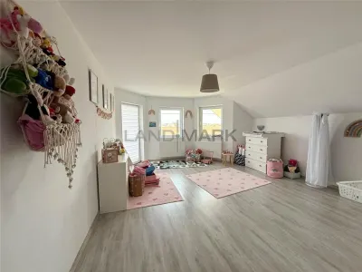 CASA individuala cu garaj, 5 camere, 3 bai Dumbravita zona lac Macilor - foto 14