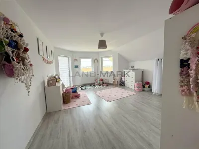 CASA individuala cu garaj, 5 camere, 3 bai Dumbravita zona lac Macilor - foto 21
