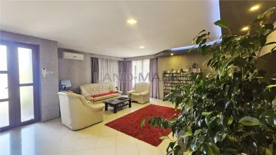 CASA INDIVIDUALA CU PISCINA DUMBRAVITA VATRA VECHE - Timisoara