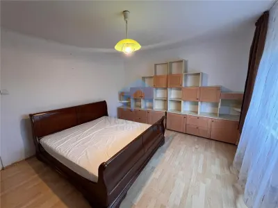 Apartament 4 camere, Plopilor - foto 1