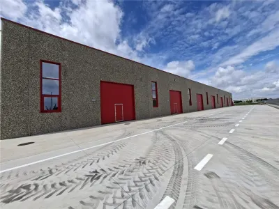 Chitila - Hala din beton, 2400 mp-8 porti-ISU-suporta pod rulant - foto 5
