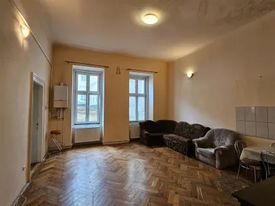 Apartament situat la etajul 1 in Piata Mare - foto 3