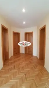 Casa spatioasa de vanzare in Cisnadie - foto 10