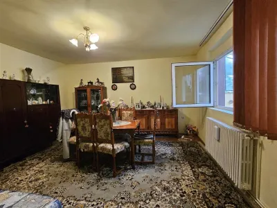 Casa spatioasa cu 2 apartamente zona Lupeni - Sibiu - foto 4
