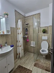 Casa spatioasa cu 2 apartamente zona Lupeni - Sibiu - foto 8