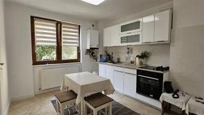 Apartament 3 camere decomandat la vila Strand - foto 1