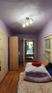 Apartament la casa Piata Cibin, cu geamuri la strada - foto 9