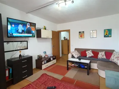 Apartament decomandat cu 3 camere mobilat/utilat in Turnisor - Sibiu
