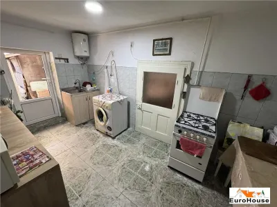 Casa de vanzare in Sebes - foto 8
